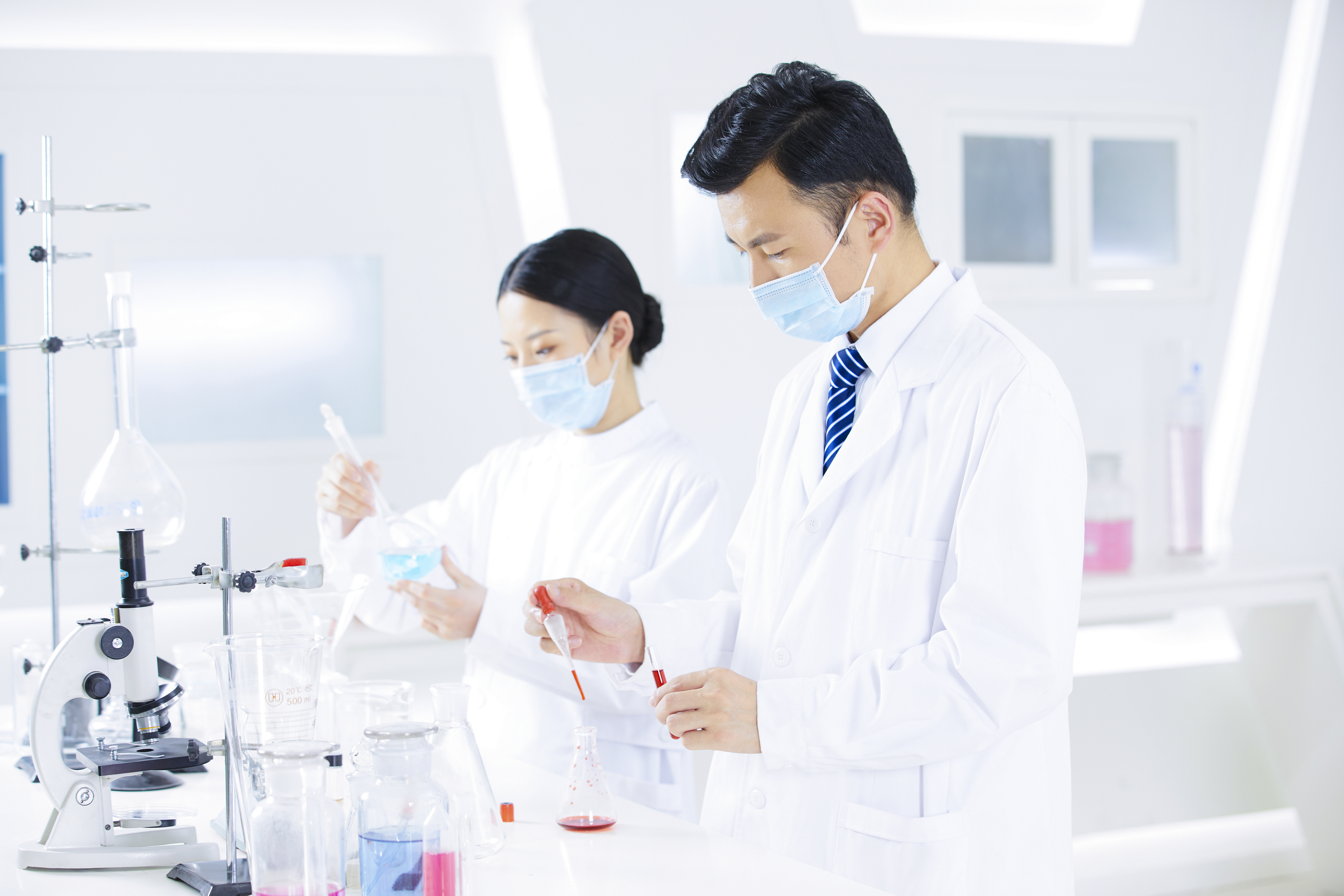 攝圖網(wǎng)_501387027_醫(yī)療實驗研究（企業(yè)商用）.jpg